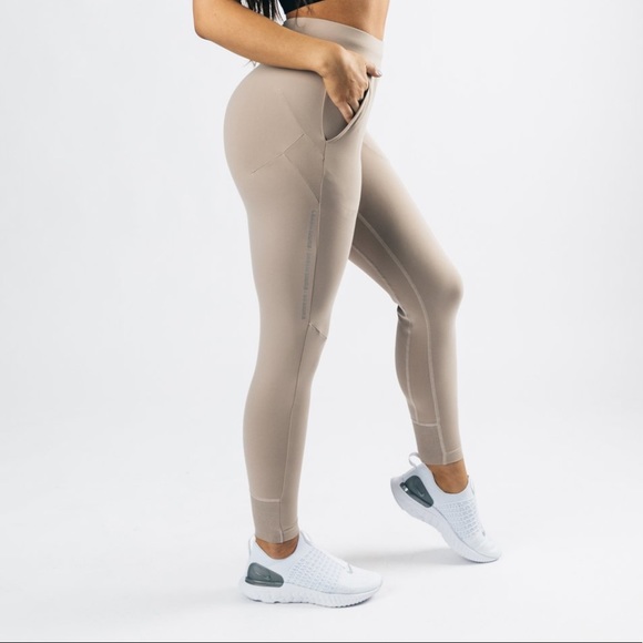 Alphalete Pants - Alphalete pro elite jogger